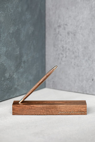 Pininfarina | Cambiano | Pale Gold | Classic Ethergraf metal alloy tip | Solid Wood Desk Stand