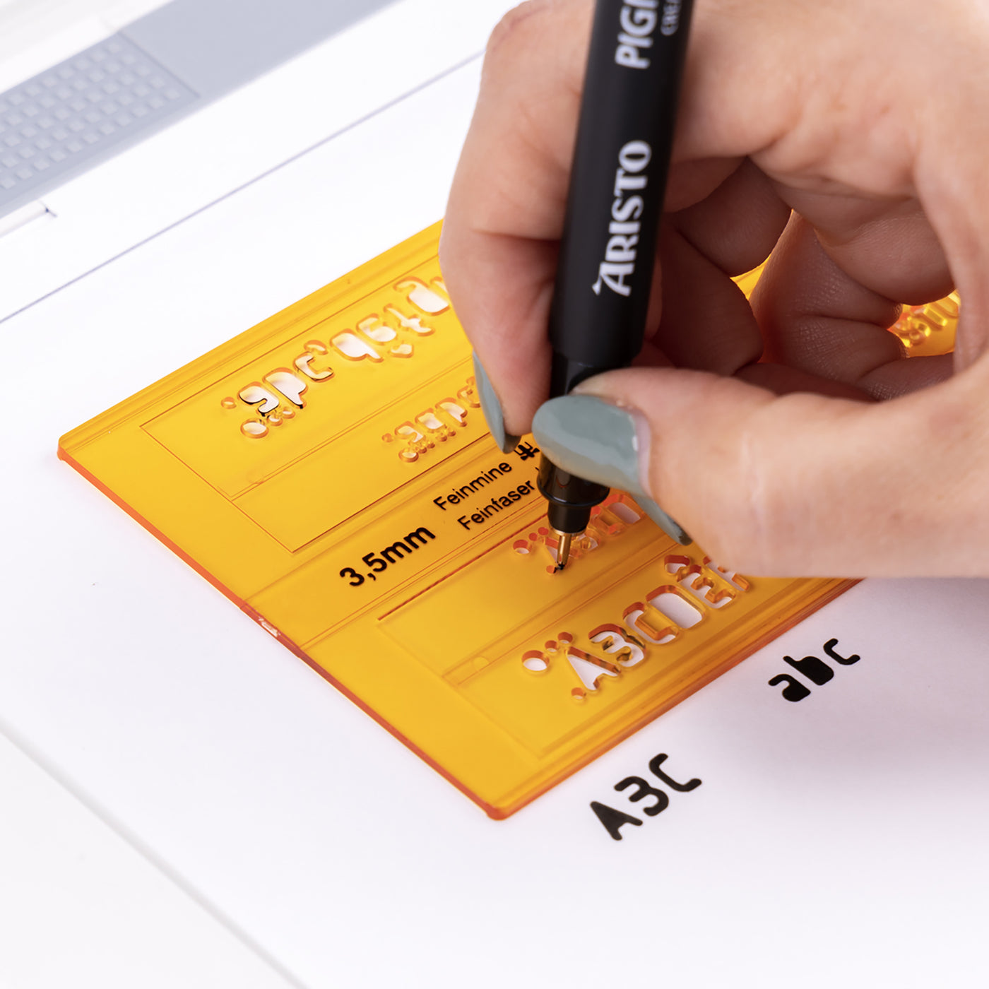 Aristo | Pigment Liner | 0.05, 0.1, 0.2, 0.3, 0.5, 0.8mm | Set of 6 pens