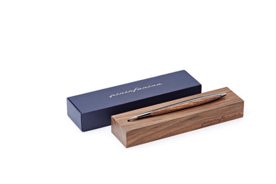 Pininfarina | Cambiano | Glossy Black | Classic Ethergraf Metal Alloy Nib | Solid Wood Desk Stand