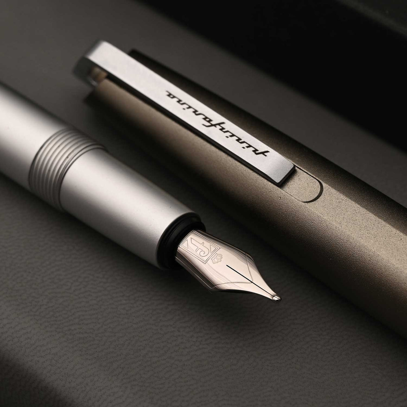 Pininfarina | Pf Go | Fountain pen | Titanio