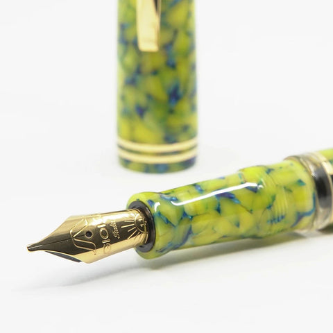 Gioia | Metis Fountain Pen | Colibri Gold | Broad Nib