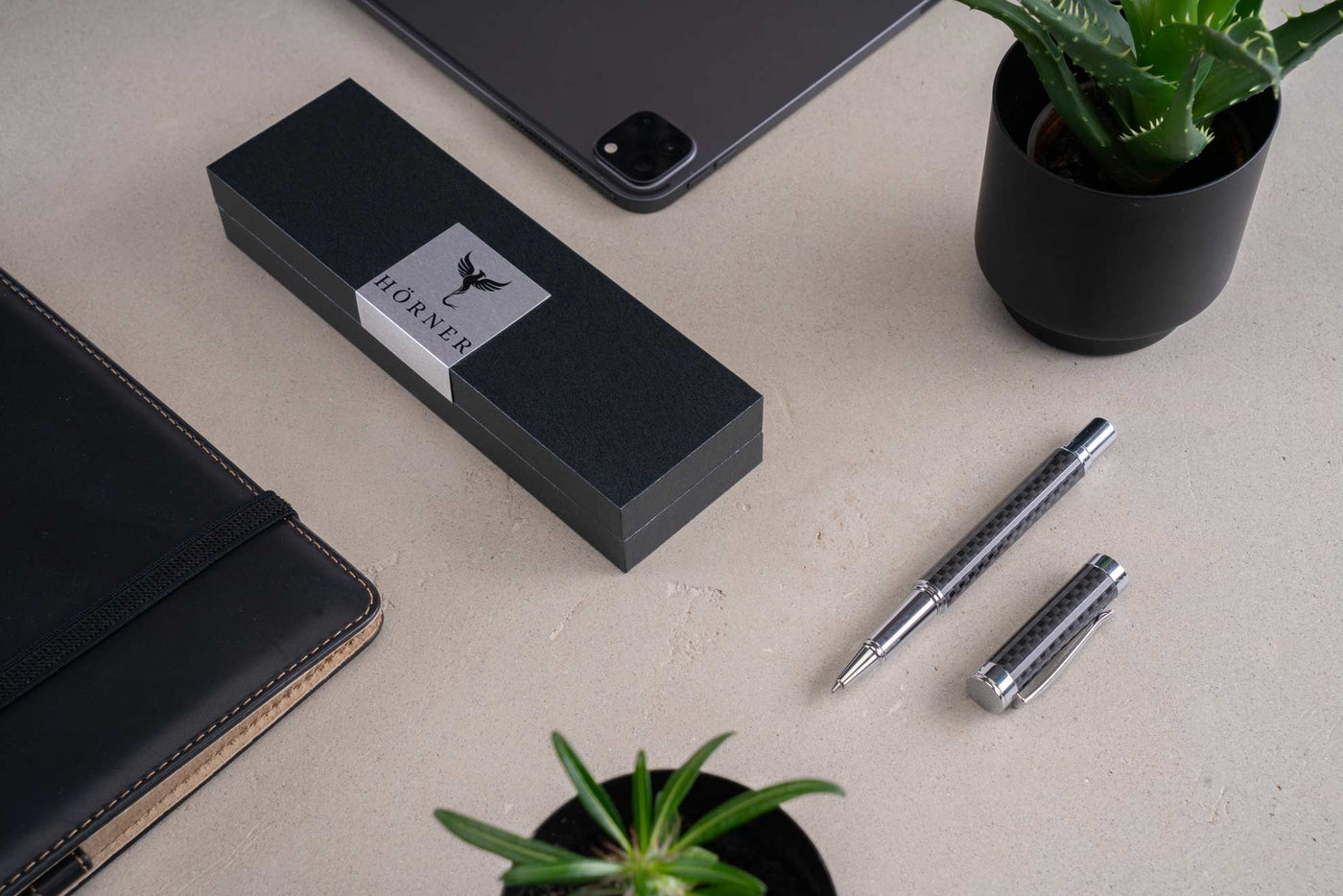 Horner | One | Rollerball Pen | Carbon - penpencilink