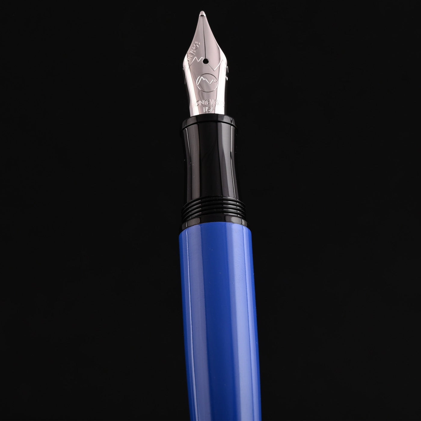 Monteverde Aldo Domani Italia Fountain Pen - Exotic Blue CT - penpencilink