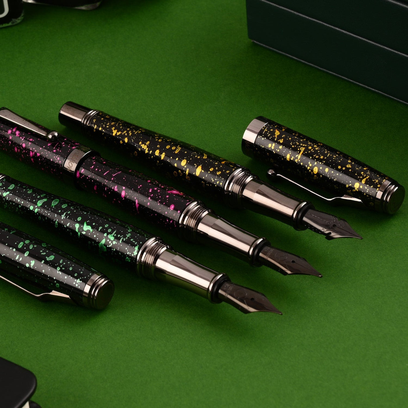 Monteverde Invincia Vega Fountain Pen - Starlight Green - penpencilink