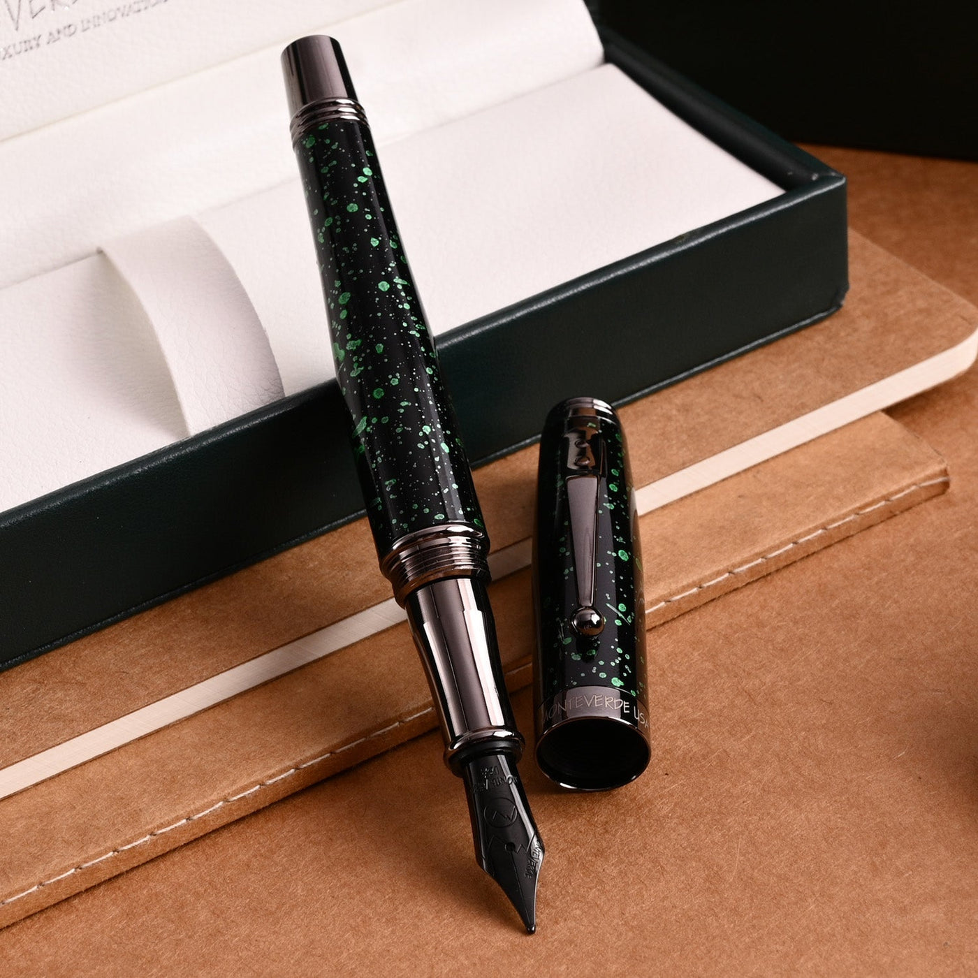 Monteverde Invincia Vega Fountain Pen - Starlight Green - penpencilink